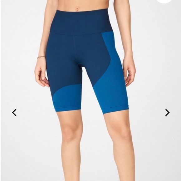 Like new Fabletics extended 3 piece outfit - Picture 9 of 16